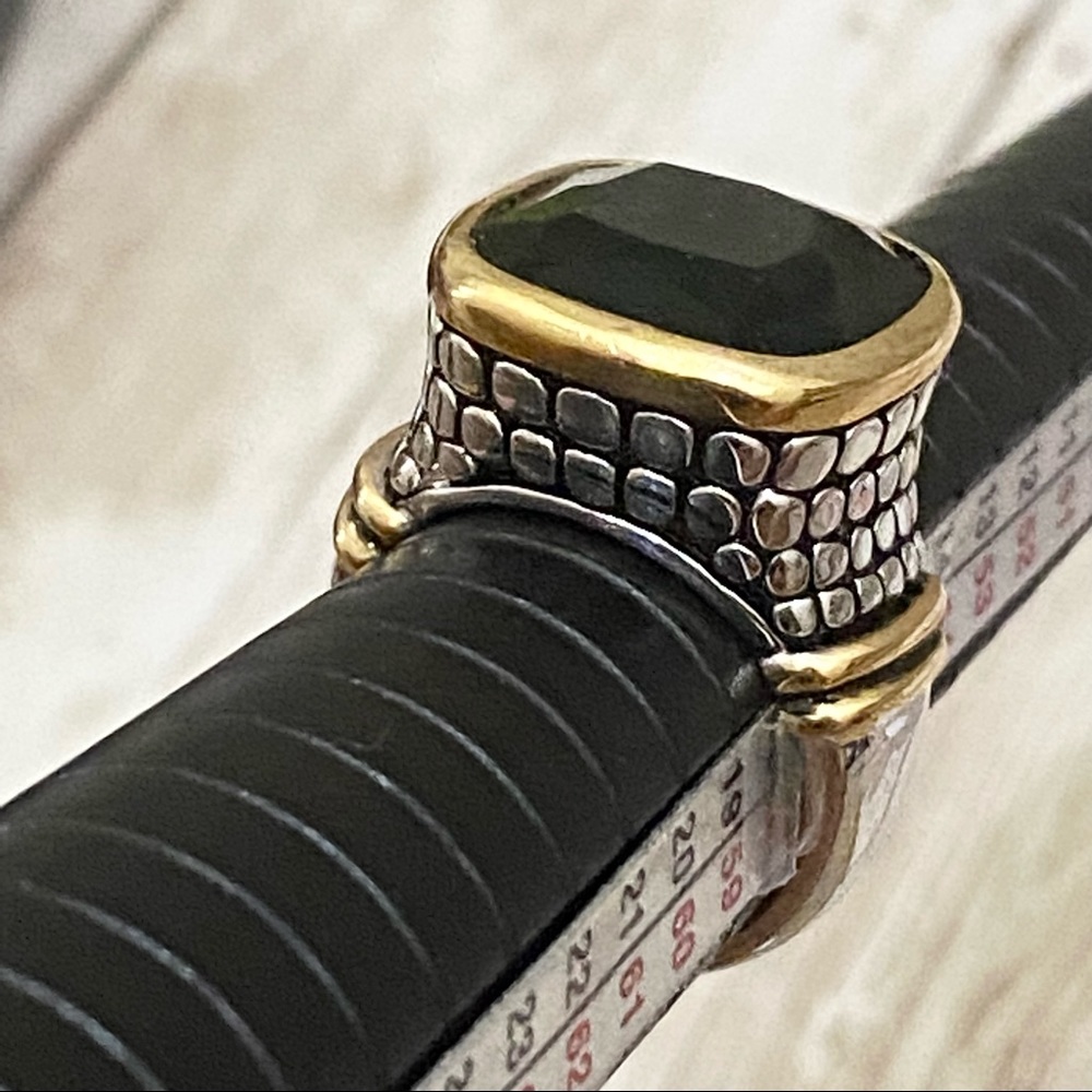 Unsigned 2-Tone Emerald Green Statement Ring Size… - image 7